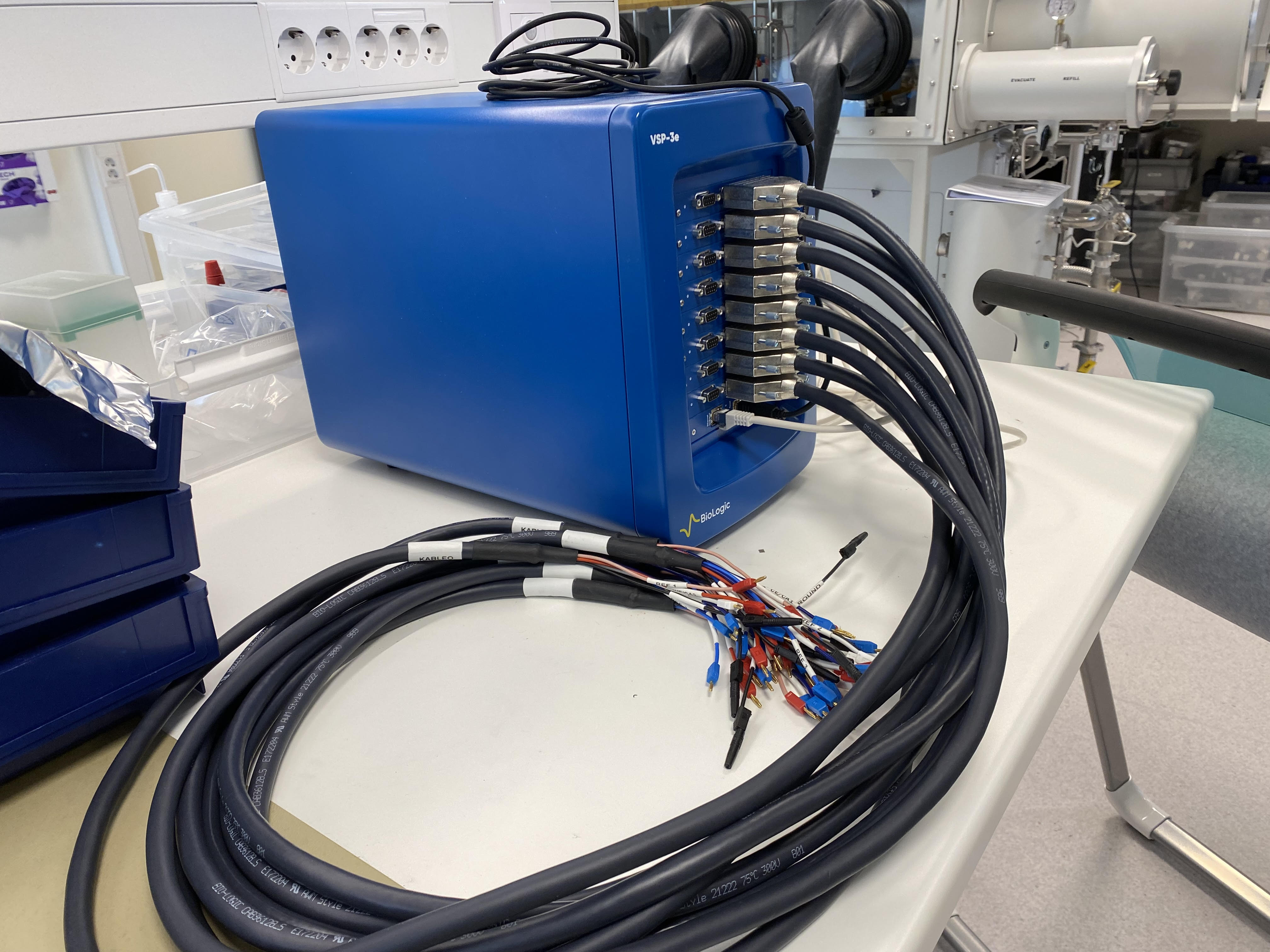 Picture of Potentiostat - multichannel (8) for battery testing